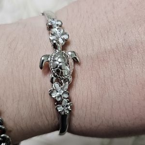 Turtle bangle